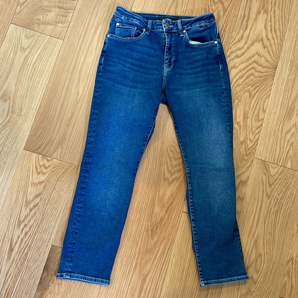 Mavi high rise, slim straight jeans. Probably worn once.